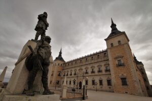 Descubre la historia detrás del incendio del Alcázar de Toledo y su impacto en la Guerra Civil española
