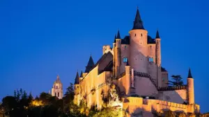 ¿Descubre la residencia real de los Reyes Católicos en Segovia?