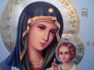 Descubre quién es la Virgen más venerada y querida en España: Una mirada a la devoción mariana en la cultura española