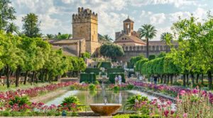 Guía completa: Cómo reservar tu visita al Alcázar de Córdoba en solo unos pasos
